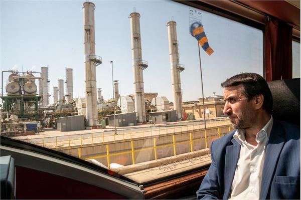 سرمایه گذاران طرح های پتروشیمی باید از توانمندی های داخلی استفاده کنند